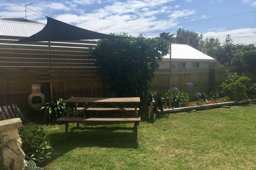 Photo of Outdoor in Low Head