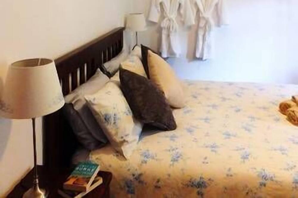 Photo of Bedroom in Stockwell