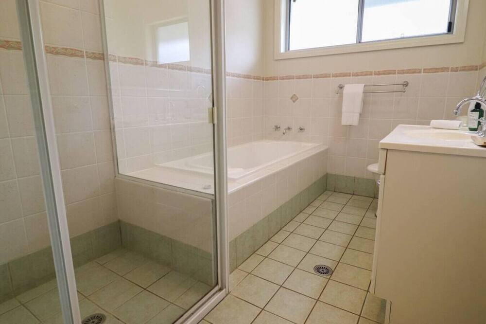 Photo of Bathroom in Cams Wharf