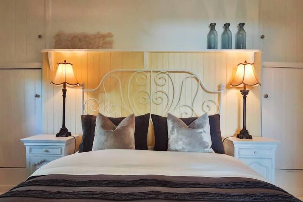 Photo of Bedroom in Red Hill