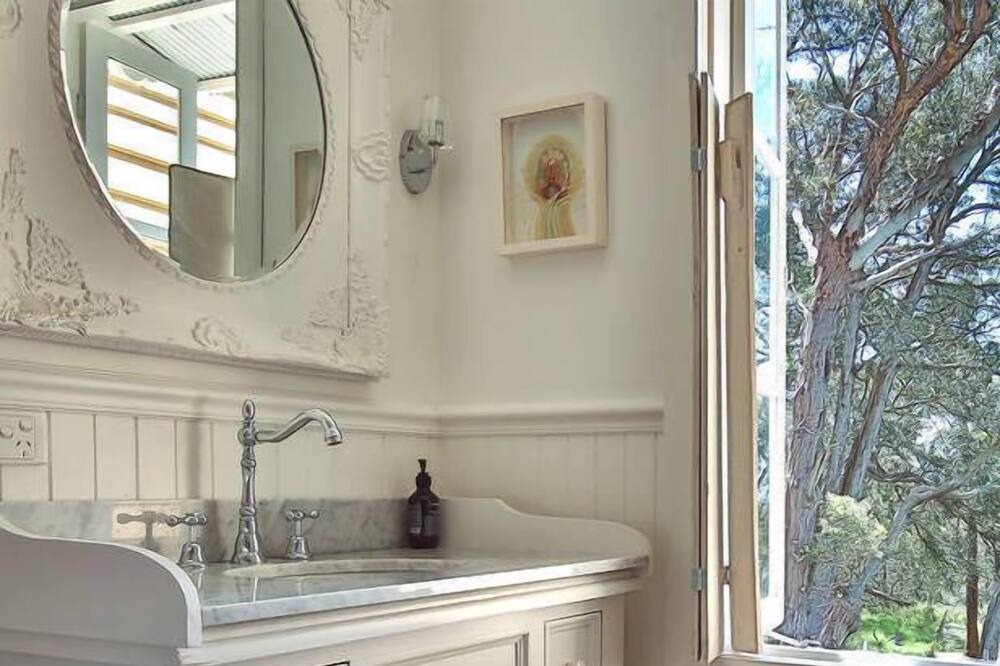 Photo of Bedroom in Red Hill