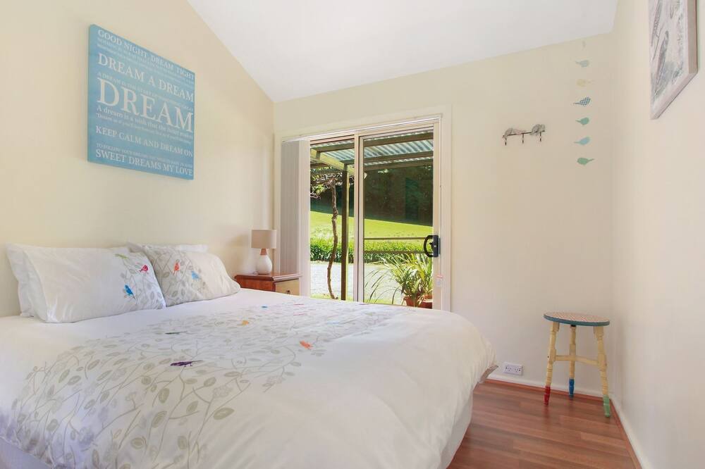 Photo of Bedroom in Marshall Mount