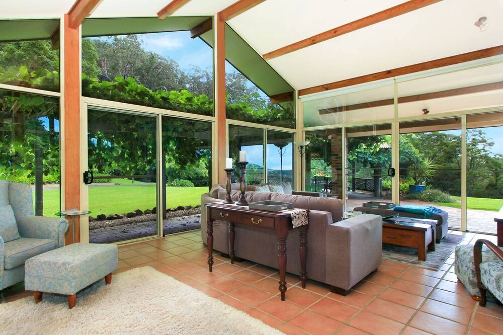 Photo of Livingroom in Marshall Mount