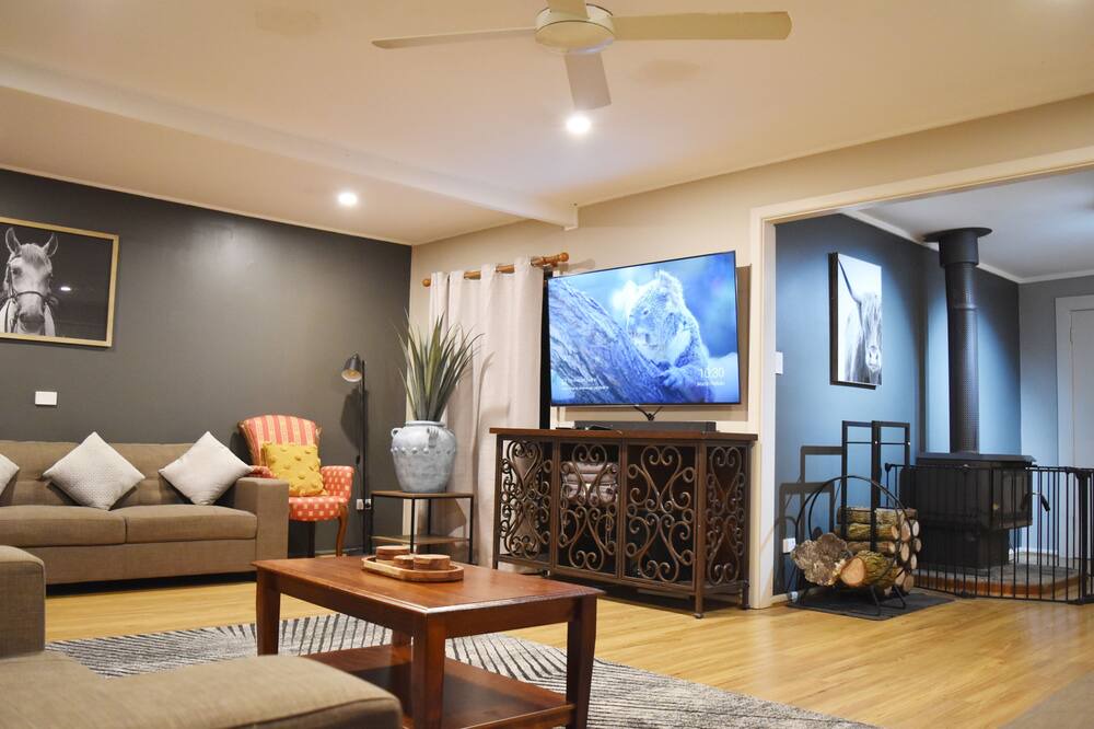 Photo of Livingroom in Wyong Creek