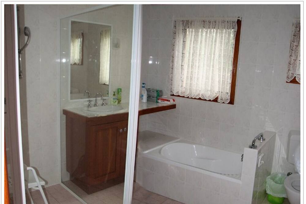 Photo of Bathroom in Sanctuary Point
