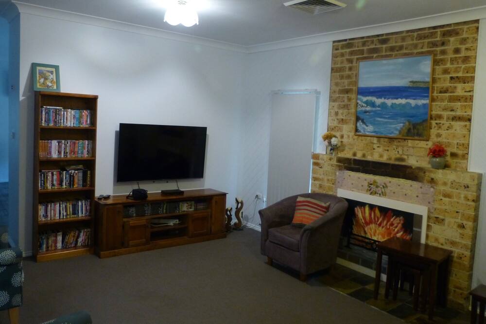 Photo of Livingroom in Sanctuary Point