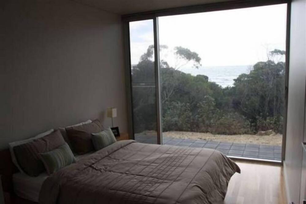 Photo of Bedroom in Island Beach