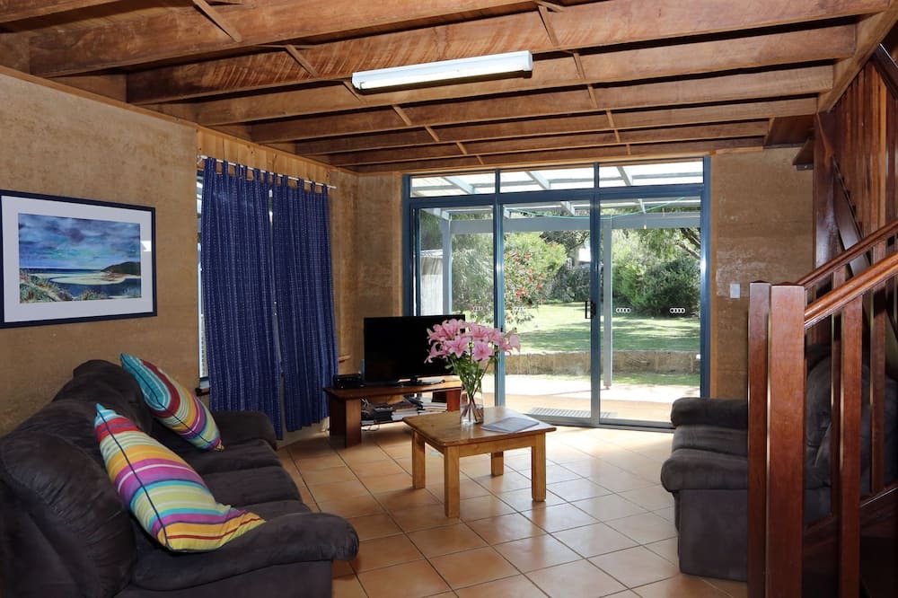 Photo of Livingroom in Prevelly