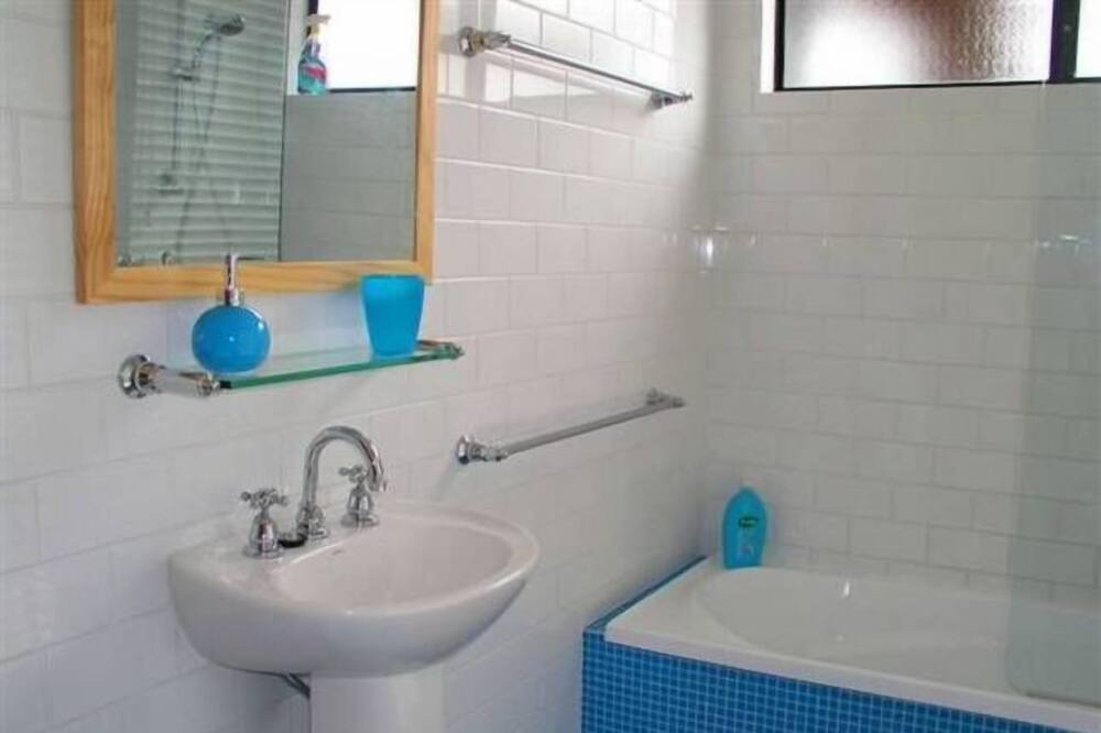 Photo of Bathroom in Quedjinup