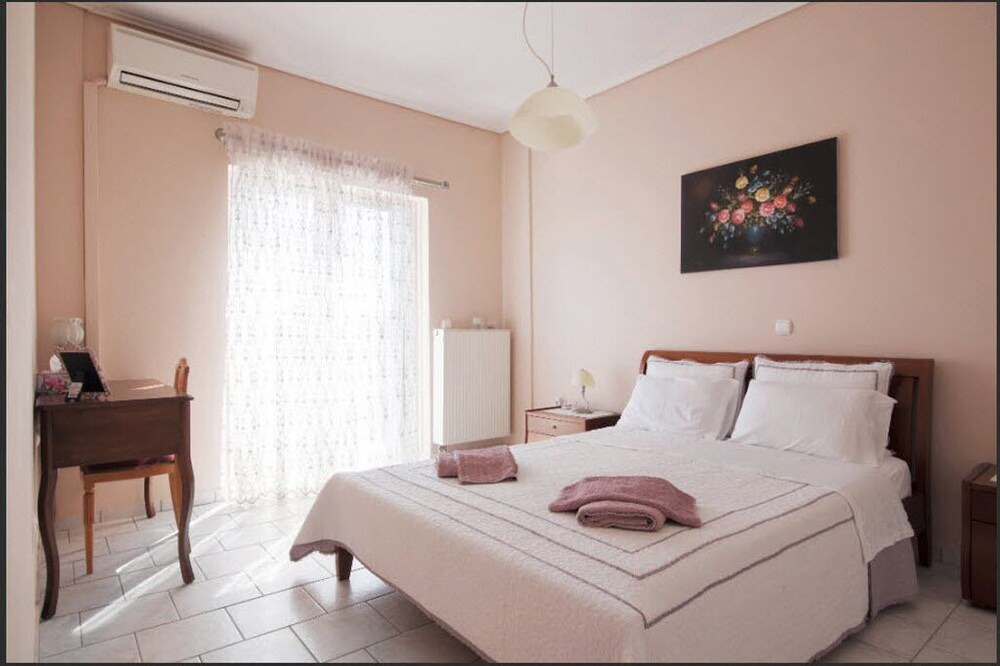 Photo of Bedroom in Paralias