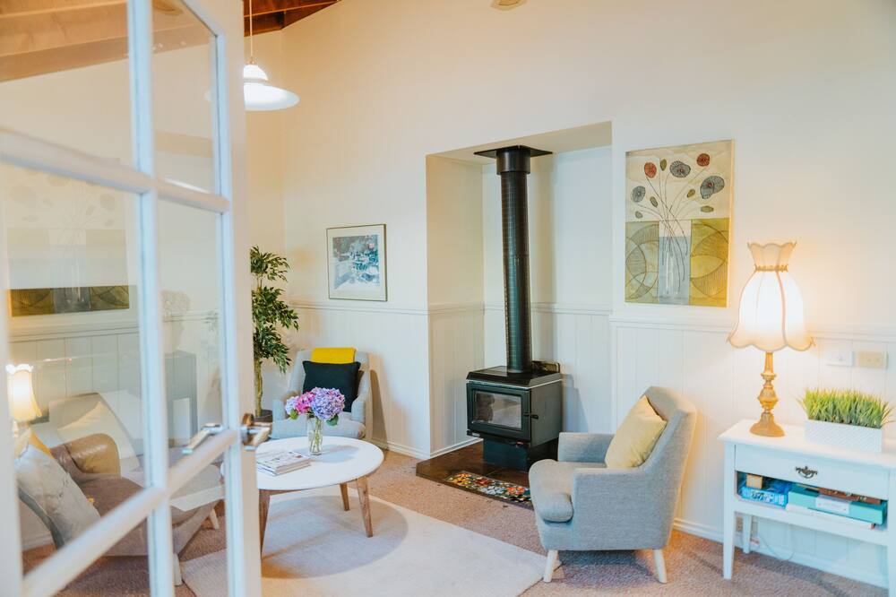 Photo of Livingroom in Jamieson