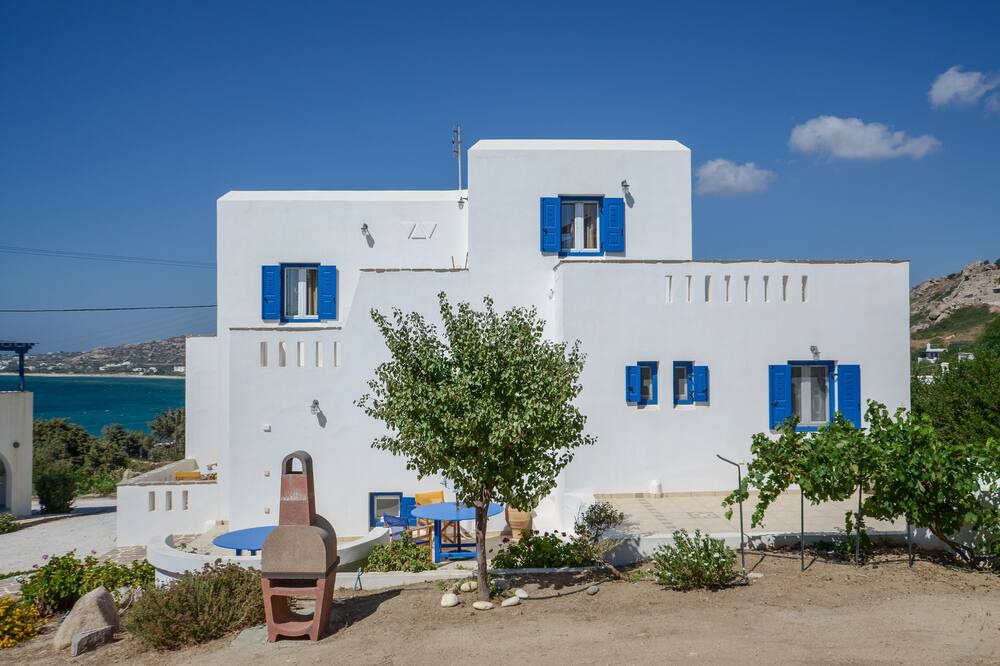 Photo of Outdoor in Maragas