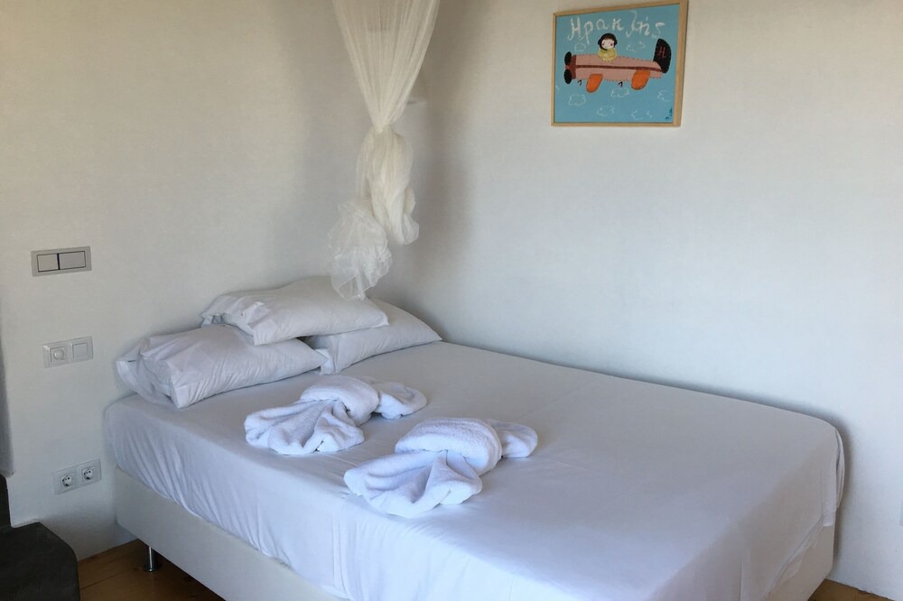 Photo of Others in Milos