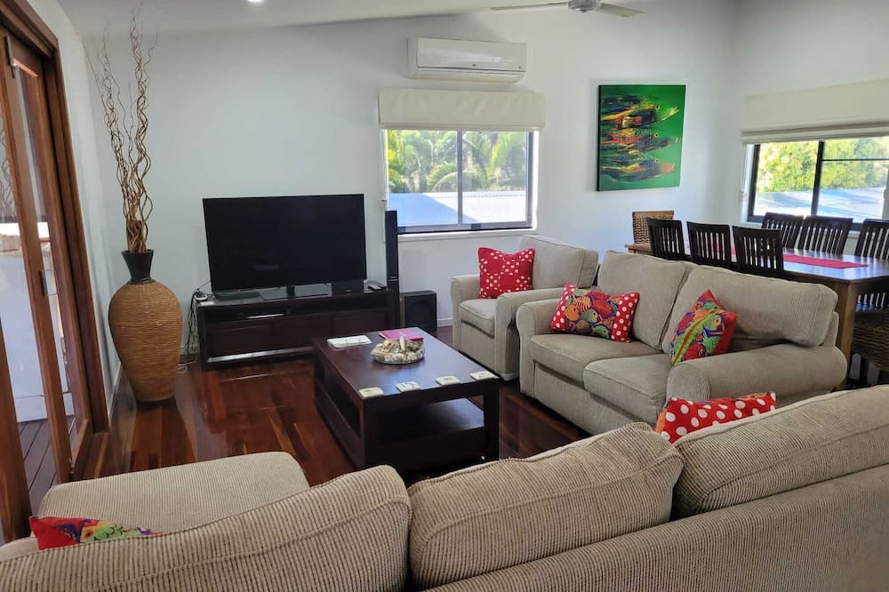 Photo of Livingroom in Toogoom
