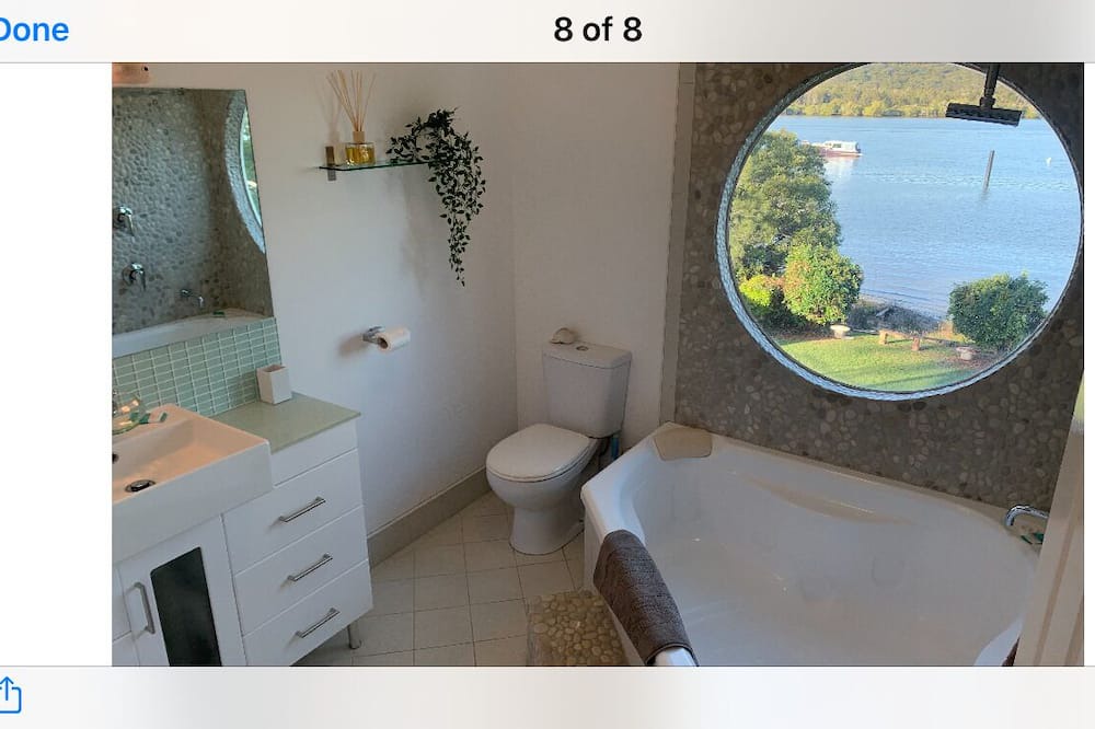 Photo of Bathroom in Brisbane Waterfront