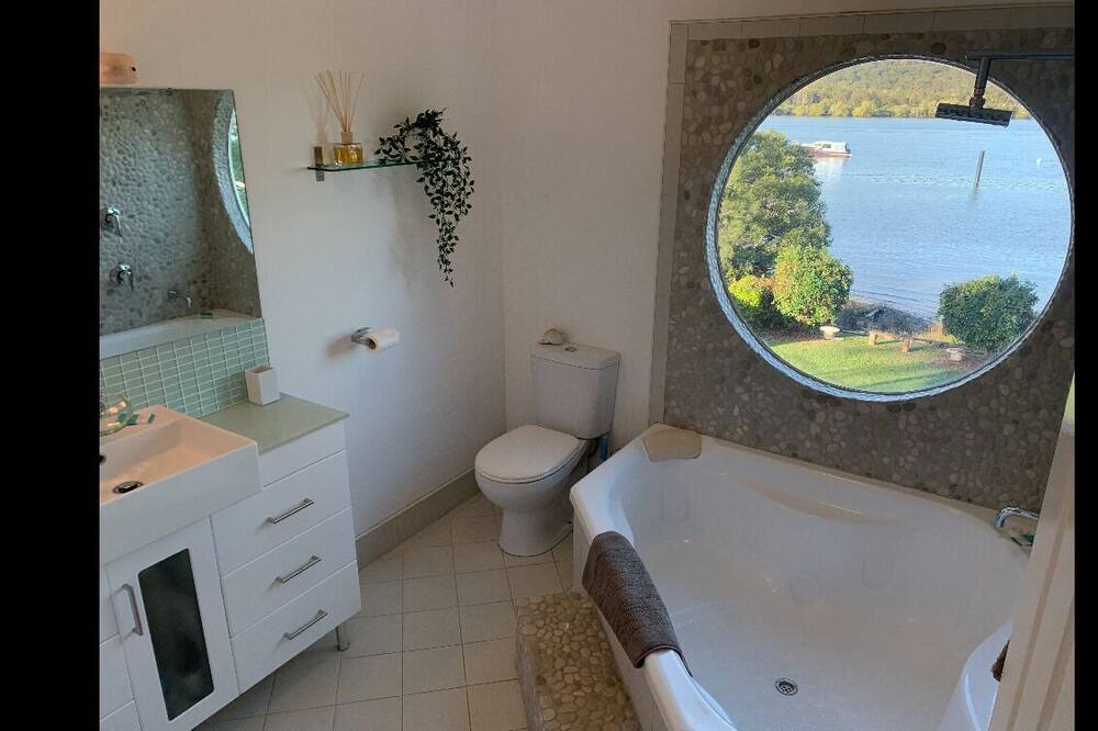 Photo of Bathroom in Brisbane Waterfront