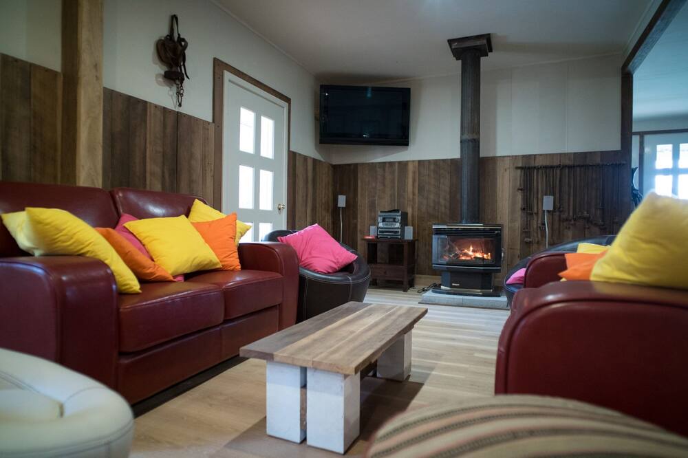Photo of Livingroom in High Range