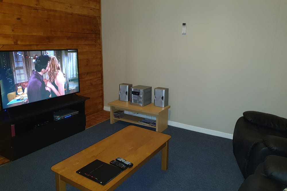 Photo of Livingroom in Claude Road