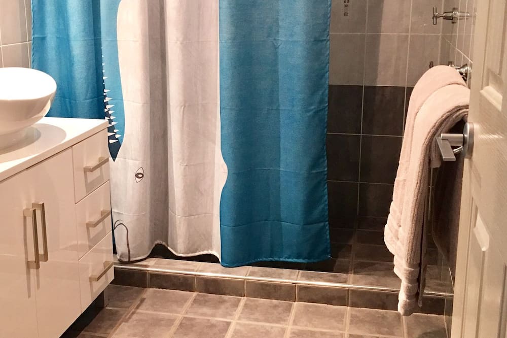 Photo of Bathroom in Somerset Dam