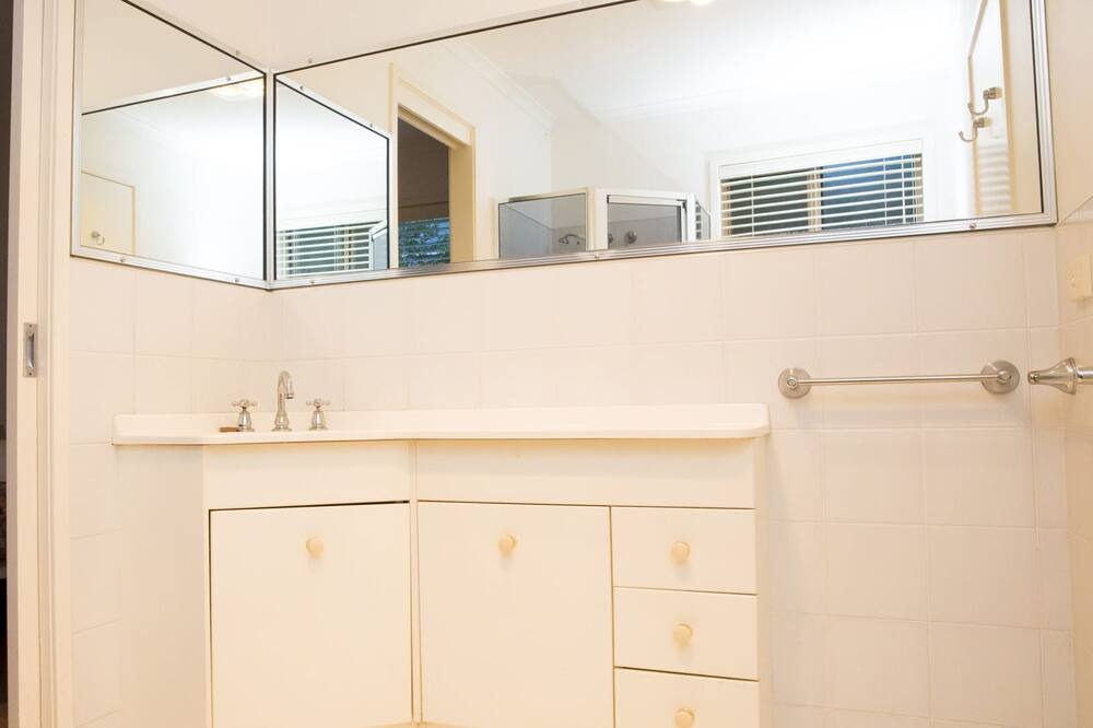 Photo of Bathroom in South Durras