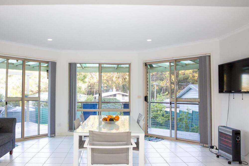 Photo of Livingroom in South Durras