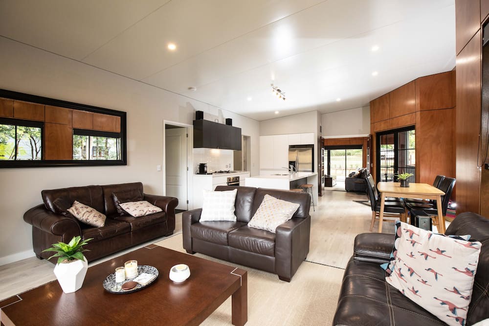 Photo of Livingroom in Springbrook