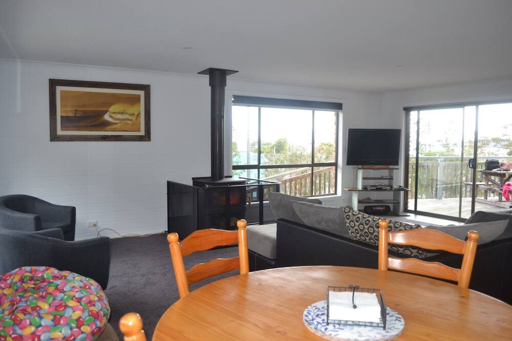 Photo of Livingroom in Orford