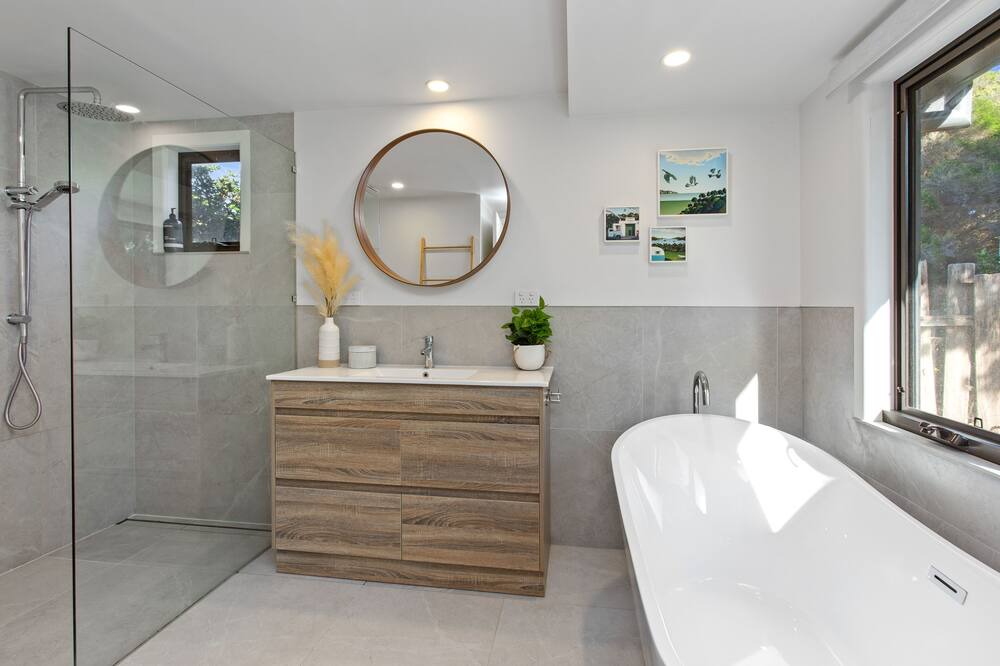 Photo of Bathroom in Skenes Creek