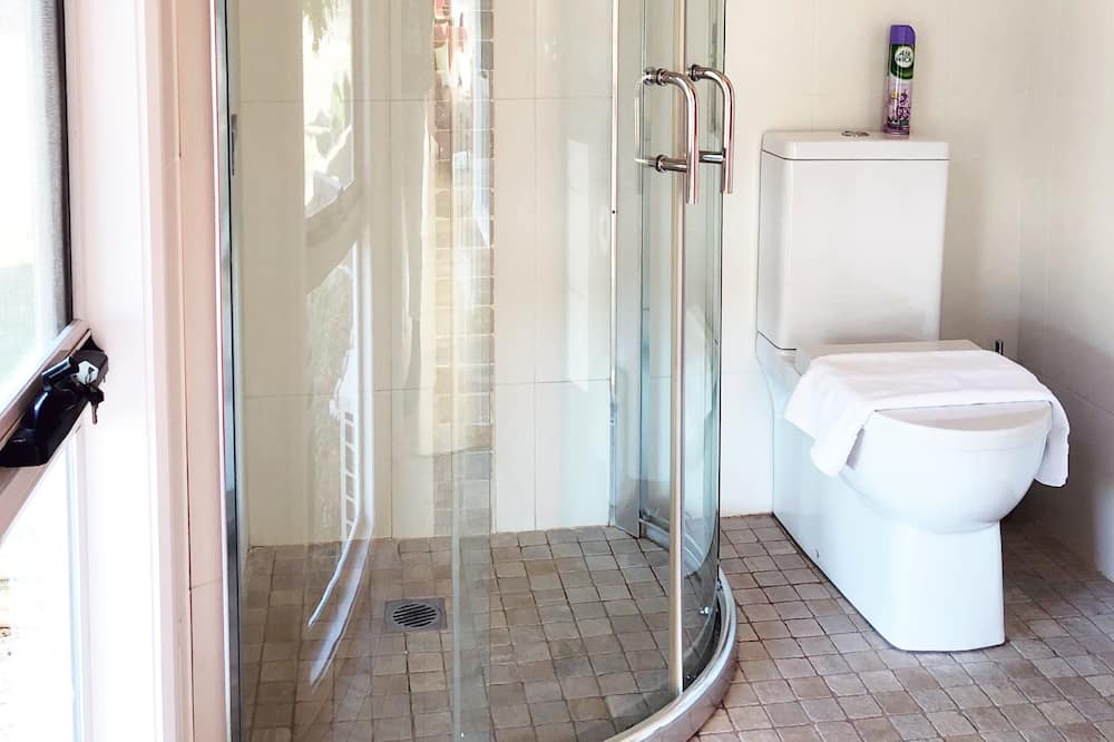 Photo of Bathroom in Eurunderee