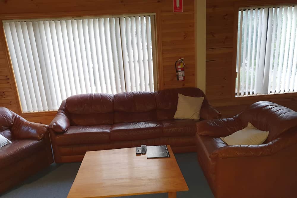 Photo of Livingroom in Claude Road