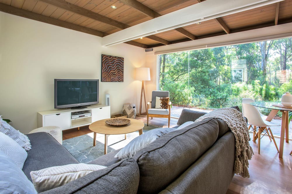 Photo of Livingroom in Kalorama