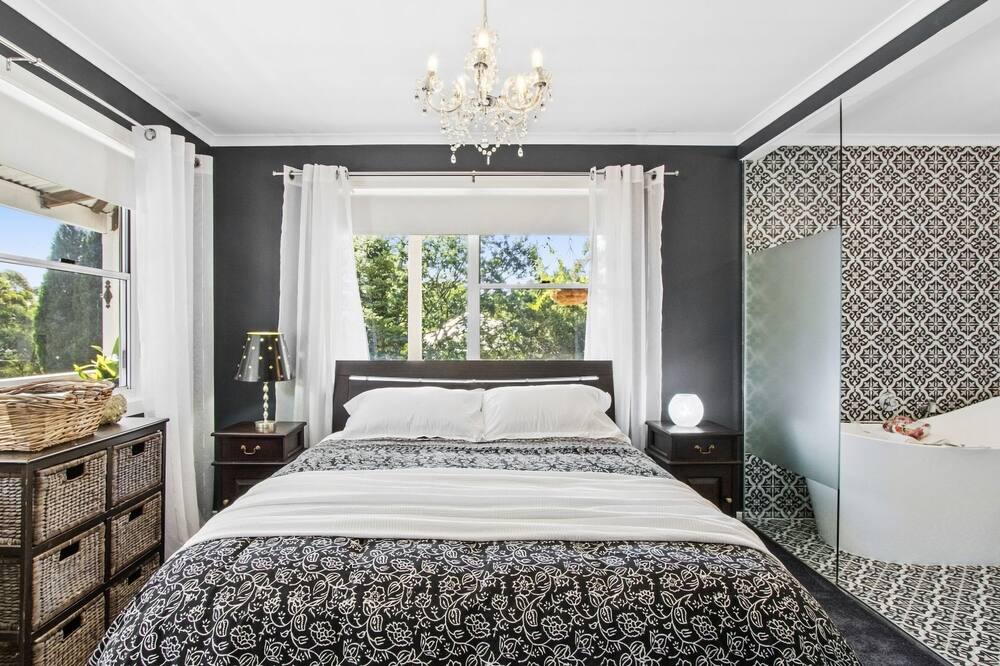 Photo of Bedroom in Mountain Lagoon