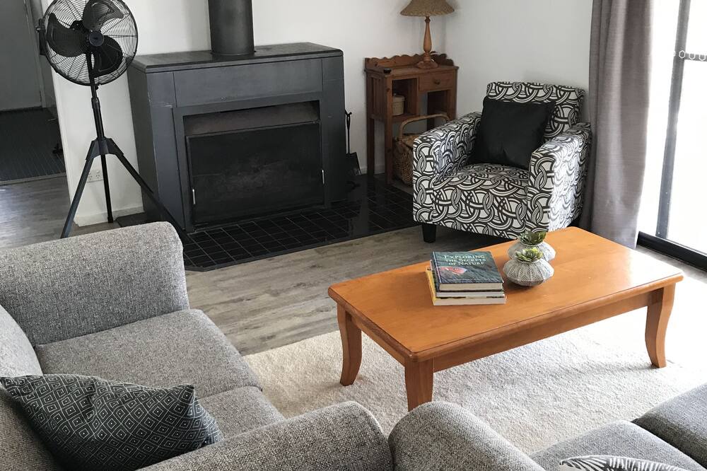 Photo of Livingroom in Wisemans Creek