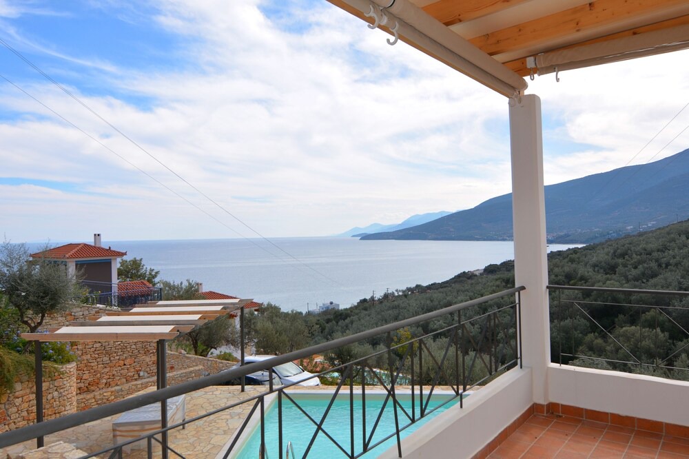 Photo of Patio Balcony in Lerna