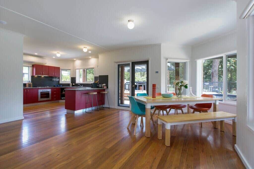 Photo of Livingroom in Red Hill