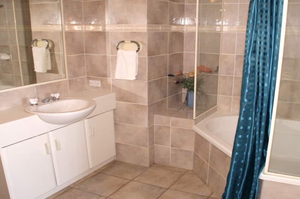 Photo of Bathroom in Burleigh Heads