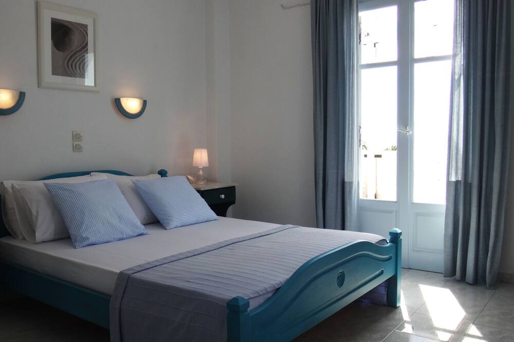 Photo of Bedroom in Drios