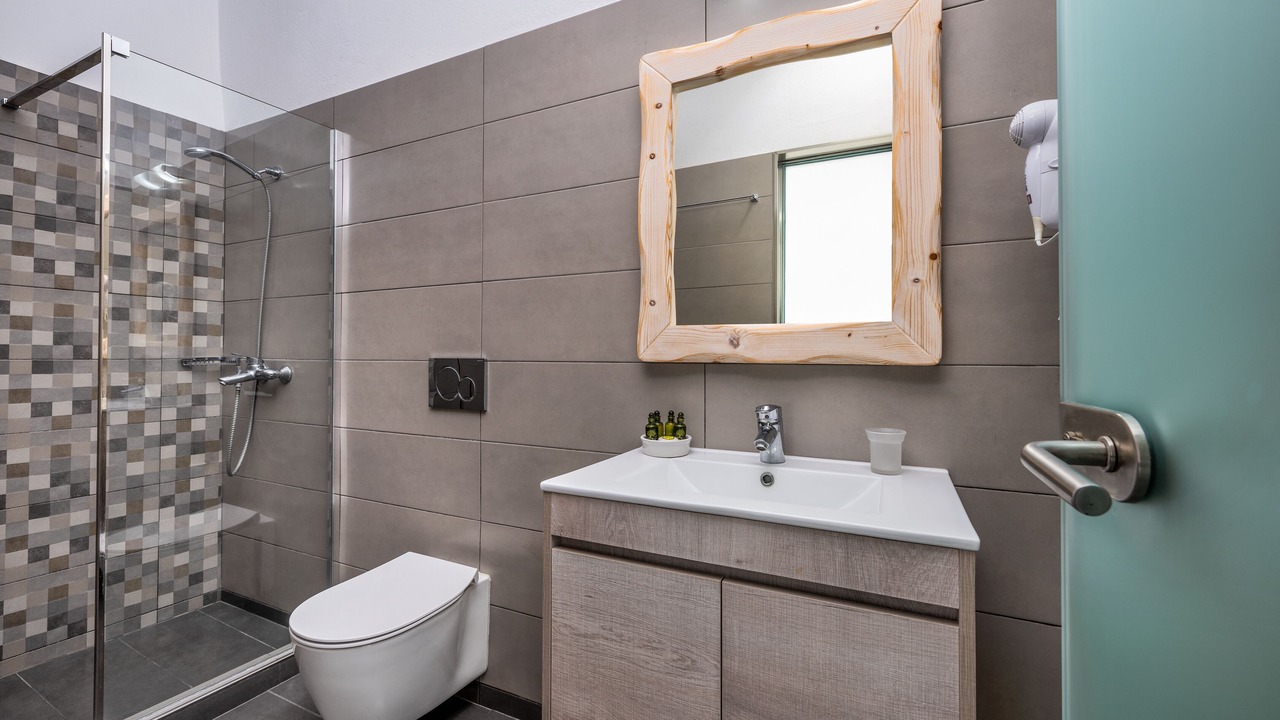 Photo of Bathroom in Vothon