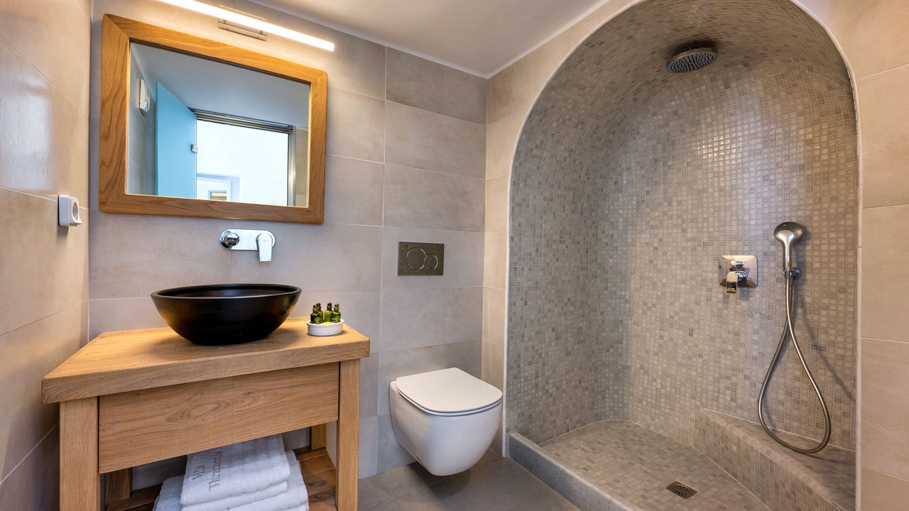 Photo of Bathroom in Vothon