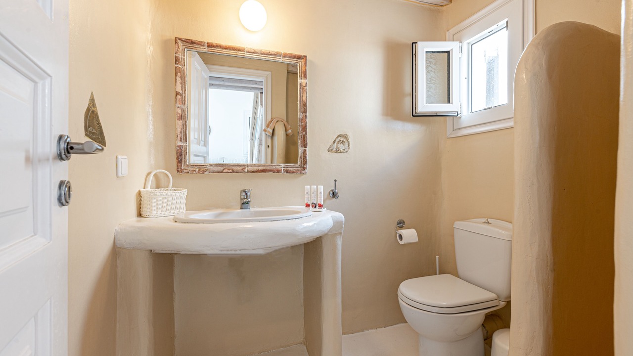 Photo of Bathroom in Agios Ioannis