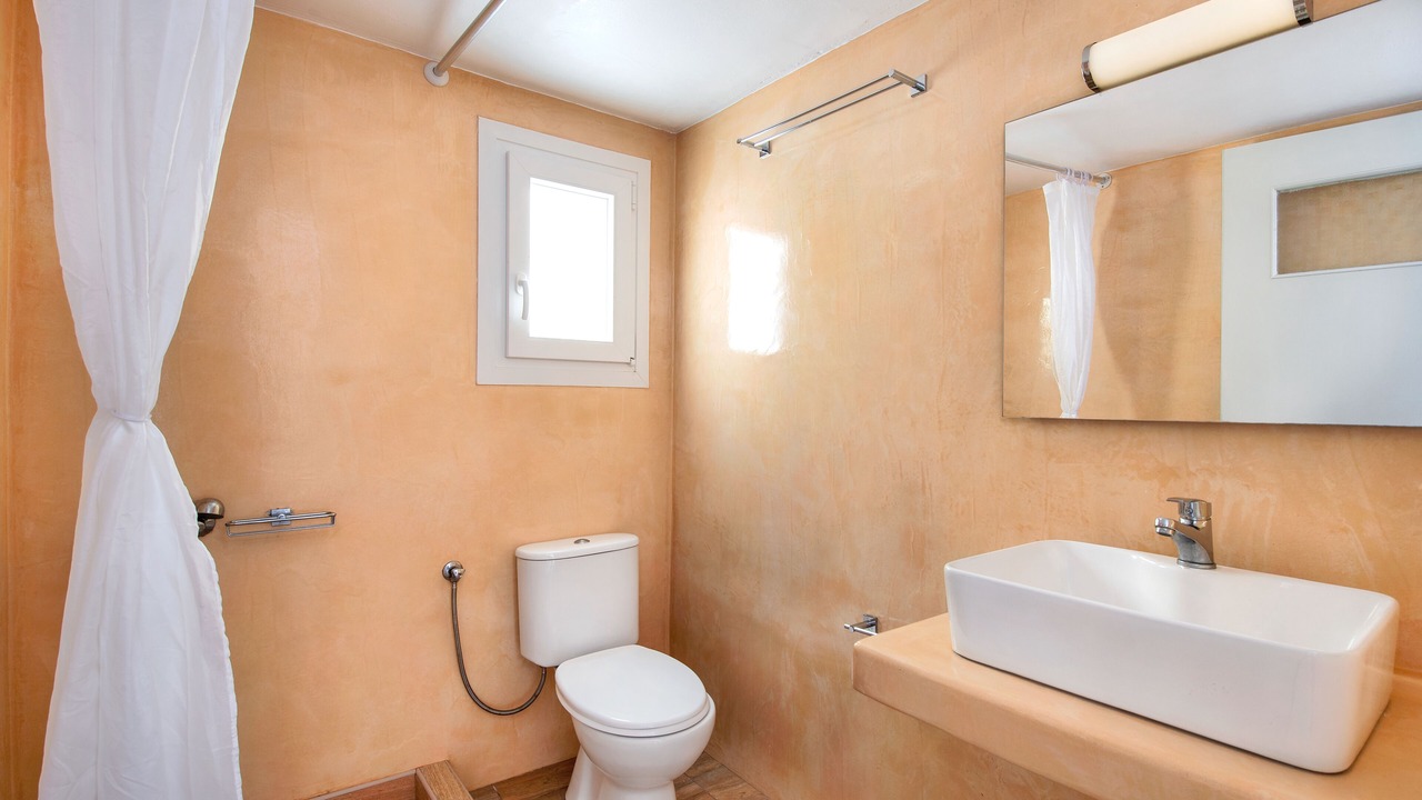 Photo of Bathroom in Vothon