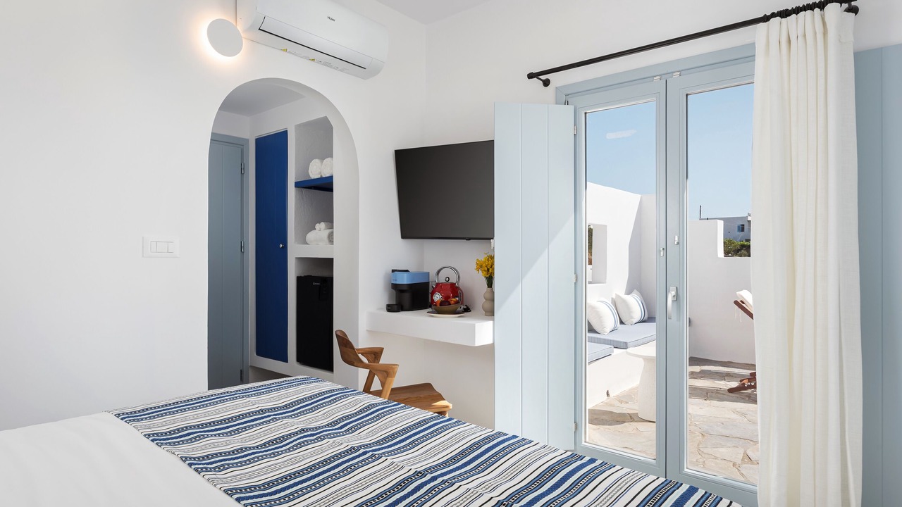 Photo of Bedroom in Drios
