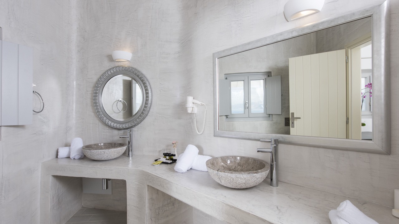 Photo of Bathroom in Oia