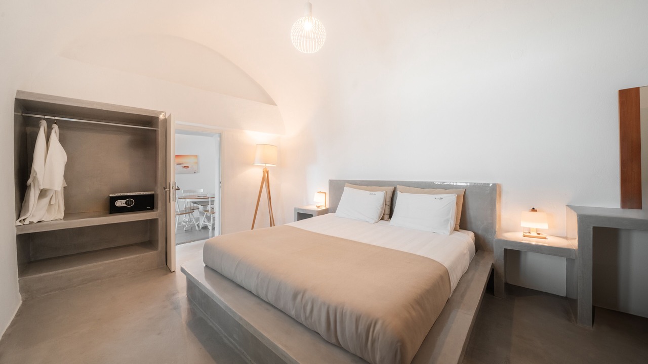 Photo of Bedroom in Imerovigli