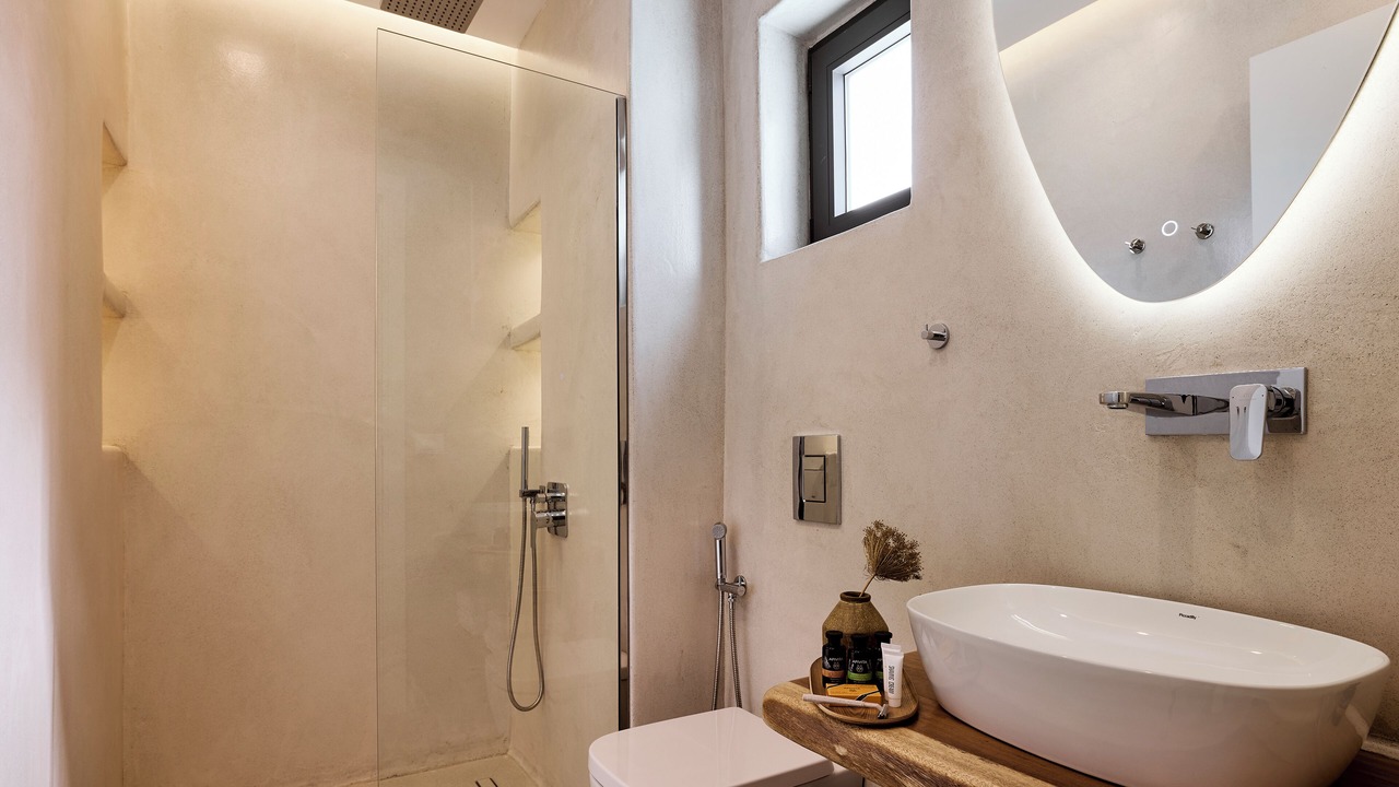 Photo of Bathroom in Tripiti