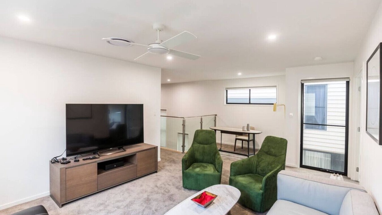Photo of Others in Helensvale