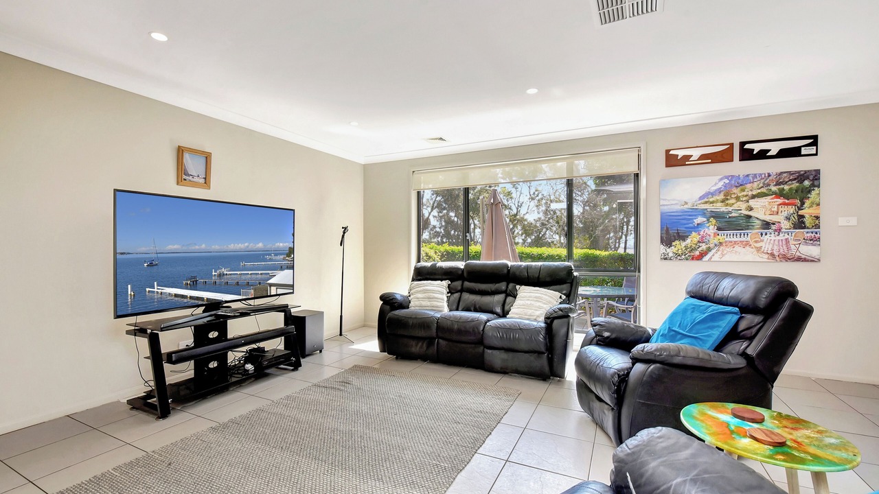 Photo of Livingroom in Lake Macquarie City Council
