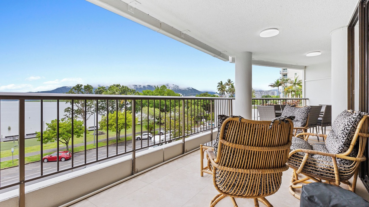 Photo of Patio Balcony in Cairns Central Business District