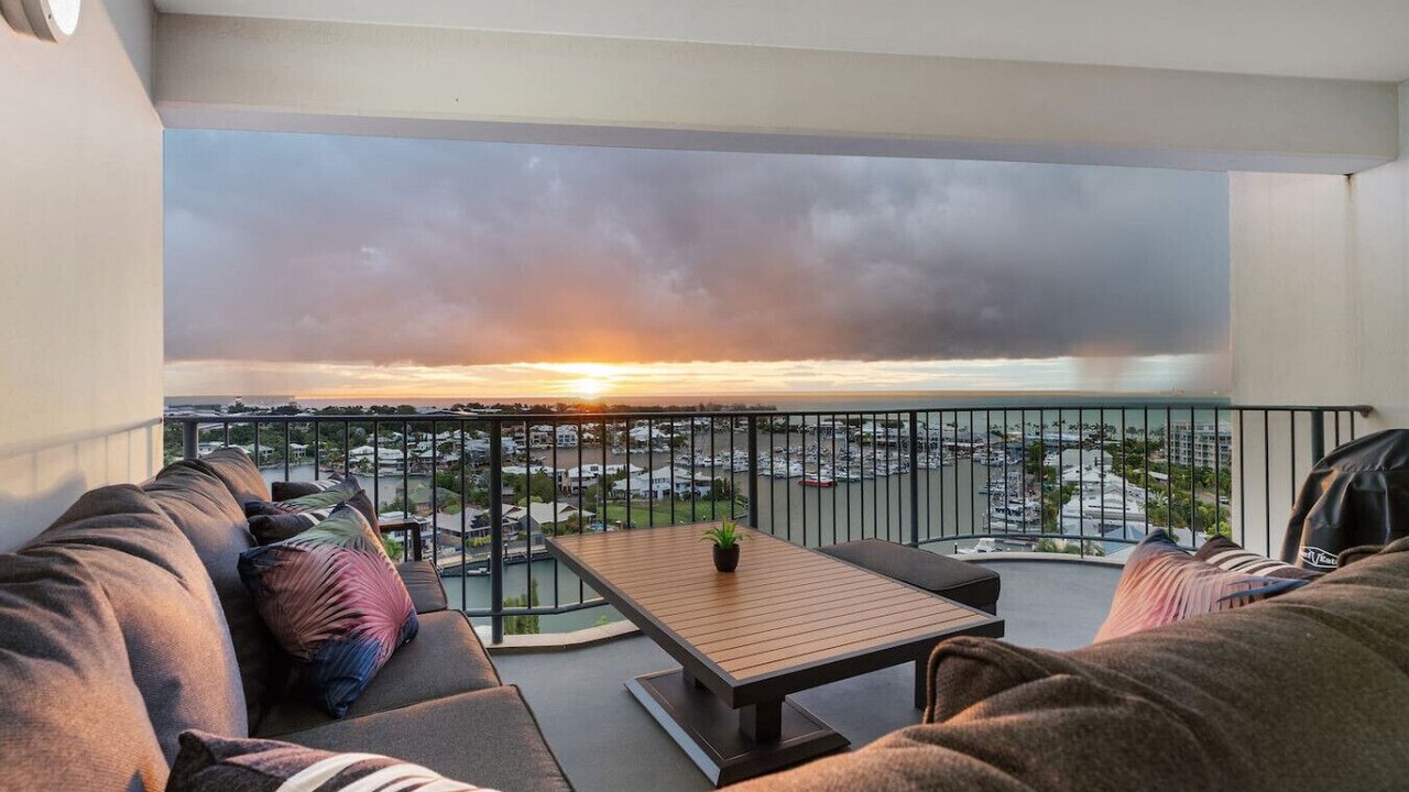 Photo of Patio Balcony in Cullen Bay