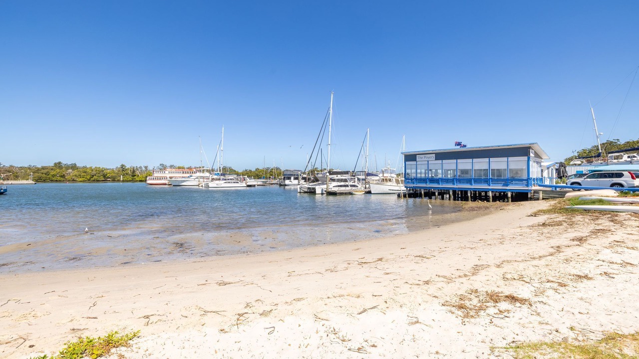 Photo of Others in Tanilba Bay